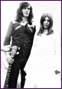 John Wetton and Annie Haslam in 1971 210x300